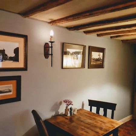 Sculthorpe Mill Hotel Фейкънам Екстериор снимка