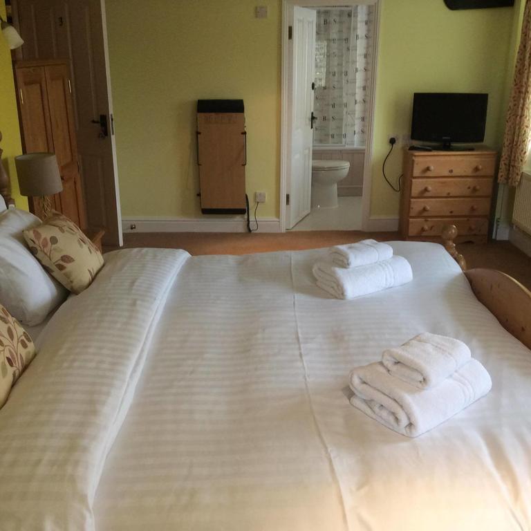 Sculthorpe Mill Hotel Фейкънам Екстериор снимка