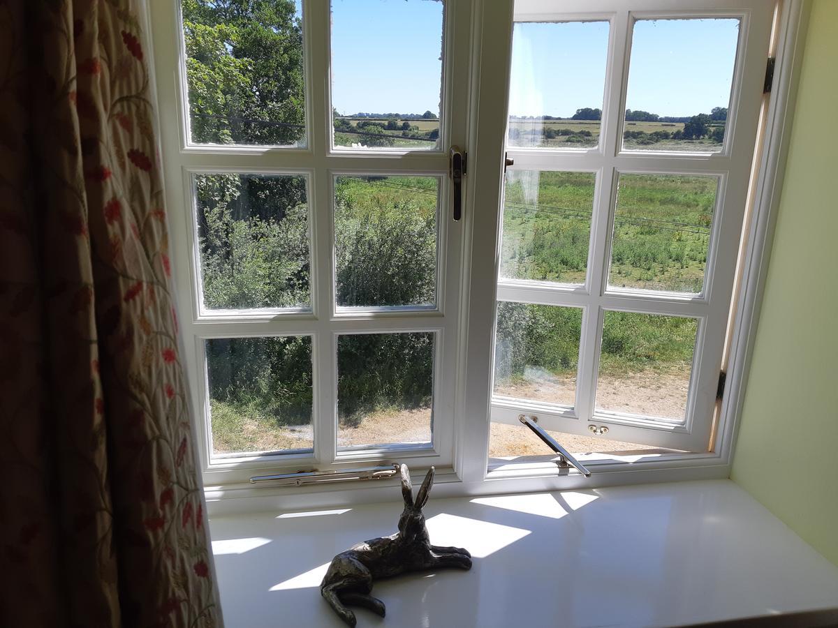 Sculthorpe Mill Hotel Фейкънам Екстериор снимка