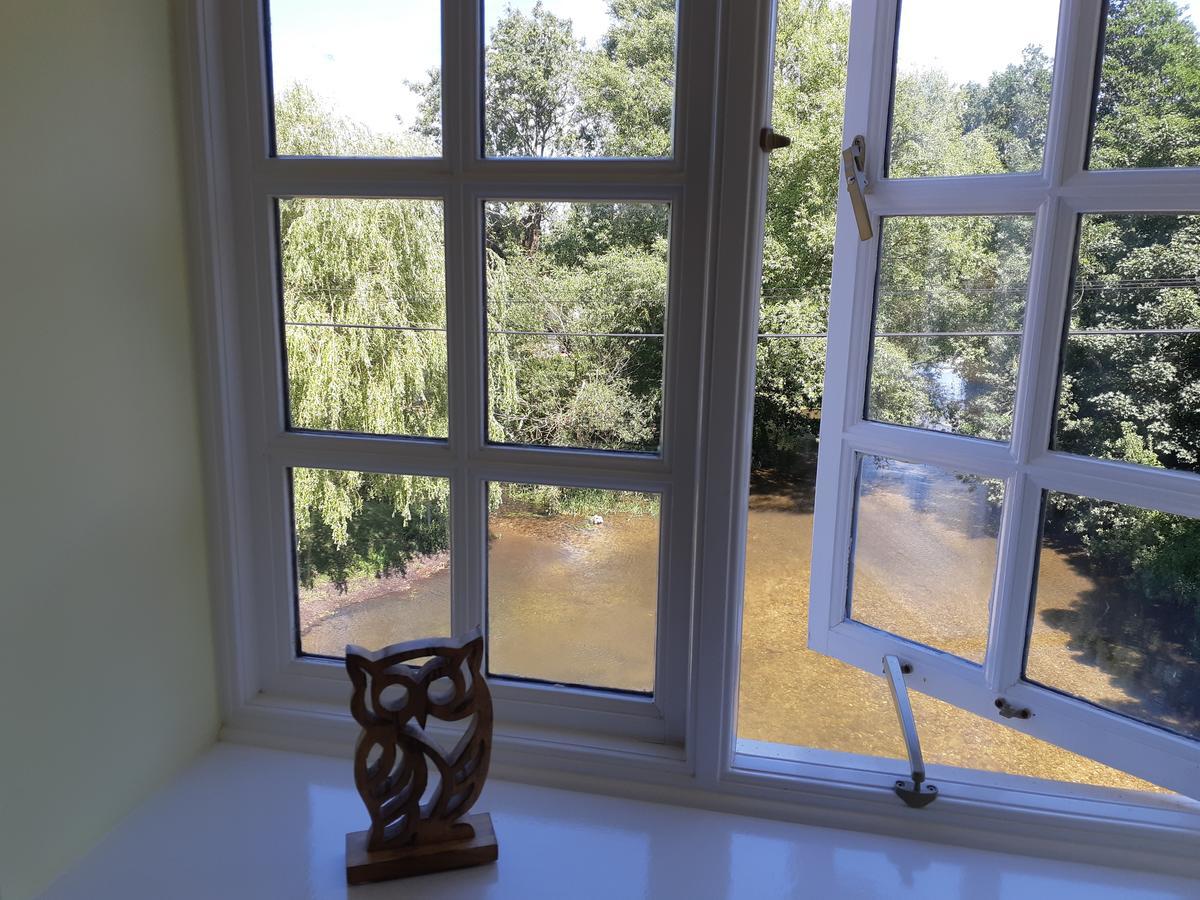 Sculthorpe Mill Hotel Фейкънам Екстериор снимка