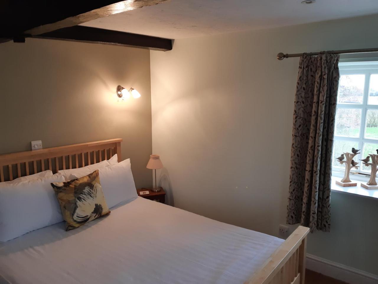 Sculthorpe Mill Hotel Фейкънам Екстериор снимка